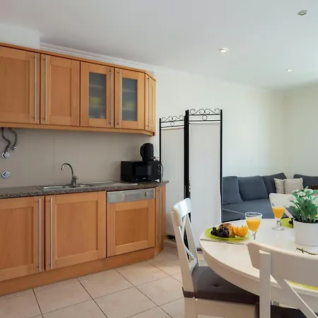 Apartment Lobo *